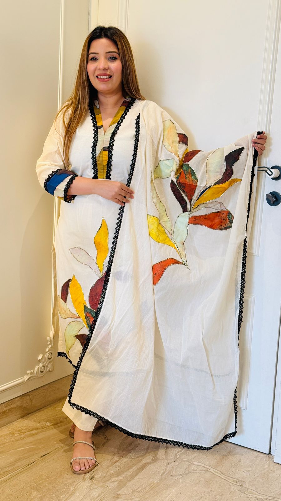 Elegance Appliqué Kora Set (Off-white)